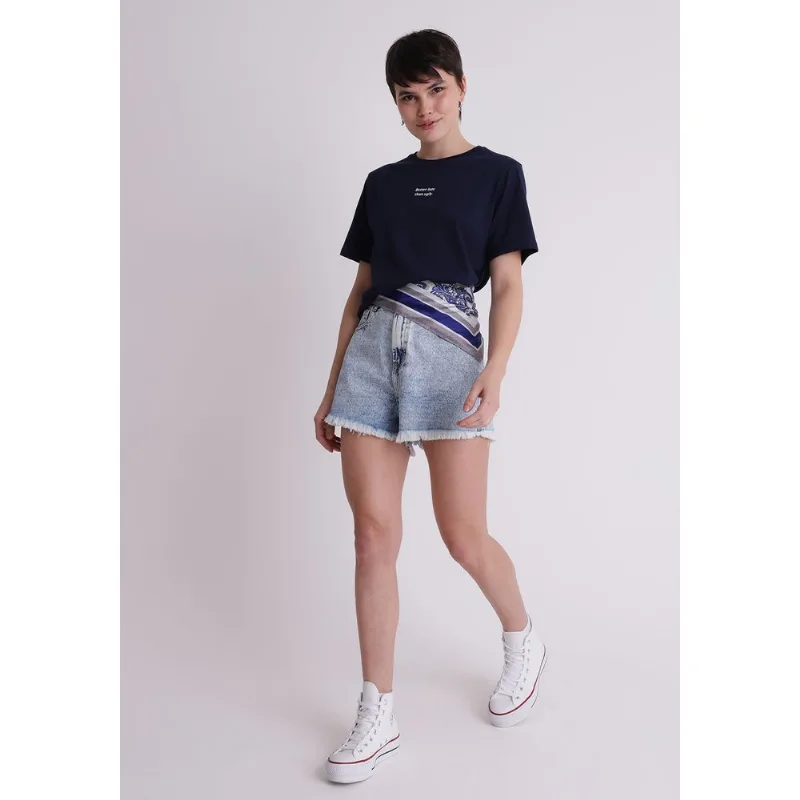 Short jeans feminino barra desfiada azul Azul 34