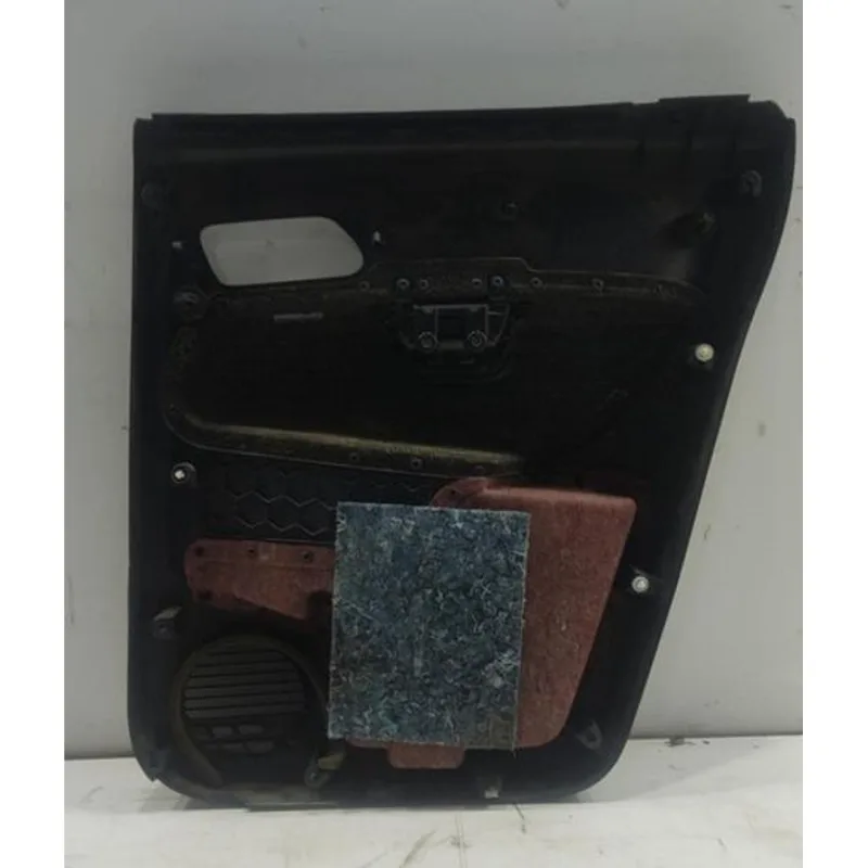 Forro De Porta Traseira Direita Vw Amarok Ano 2010/2020