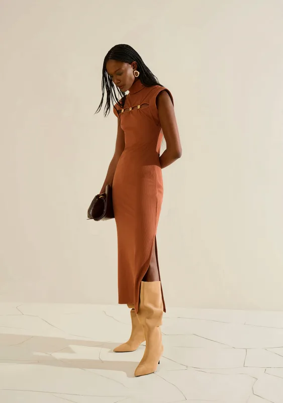 Vestido Morena Rosa Ajustado Gola Alta Sem Manga Midi Marrom - Morena Rosa - Outlet