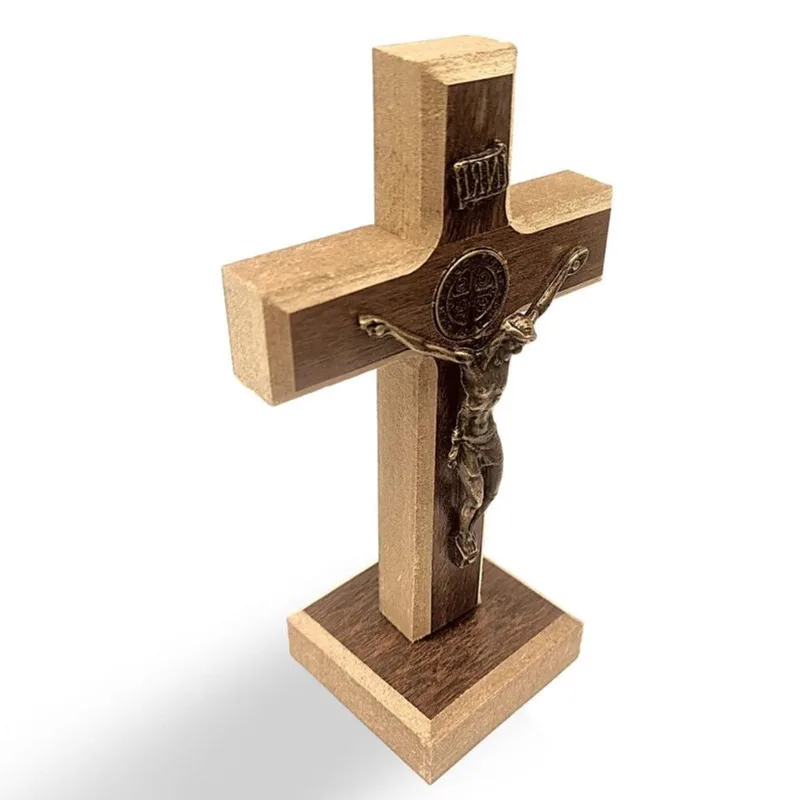 Cruz Crucifixo Mesa em Madeira e Metal Medalha de São Bento
