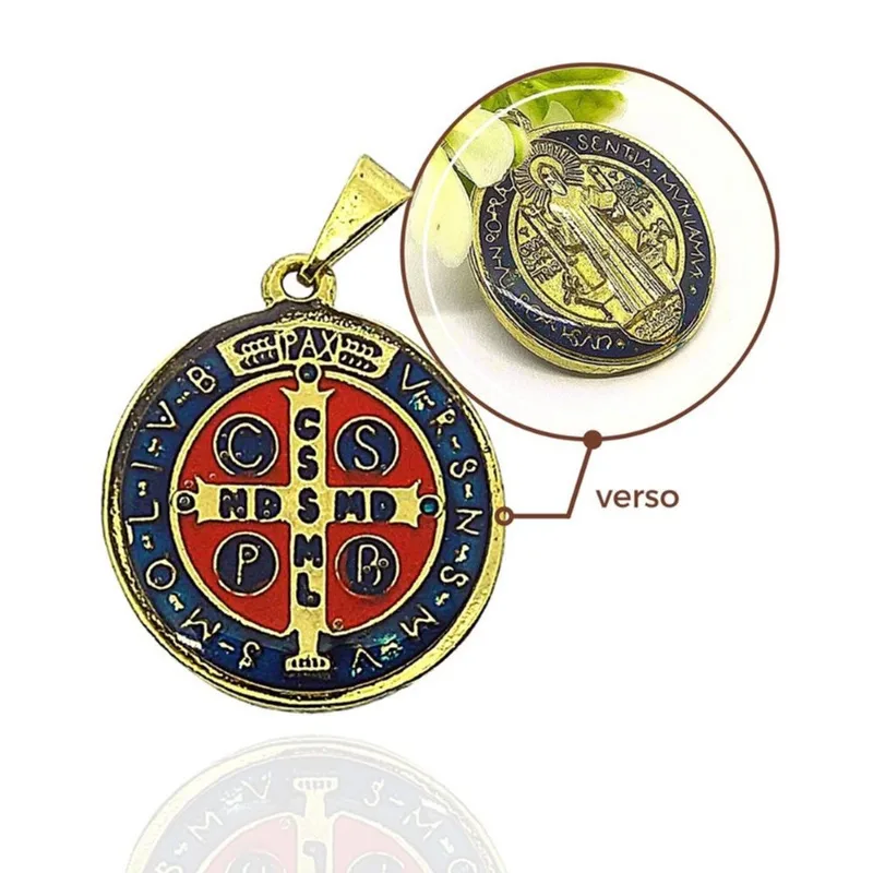 Medalha De São Bento Dourada Colorida Pequena Delicada 2cm