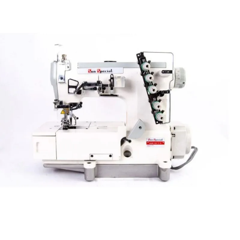 Máquina de Costura Industrial Galoneira c/ Direct Drive, Base Plana Fechada, 3 Agulhas, 5 Fios, Lubrif. Automática, 6000ppm, SS31016CB