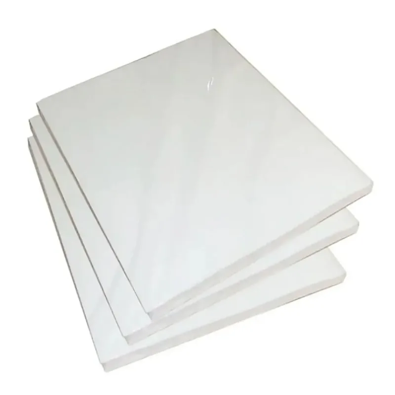 Papel Fotográfico A4 150g Glossy Branco Brilhante Resistente à Água / 500 folhas