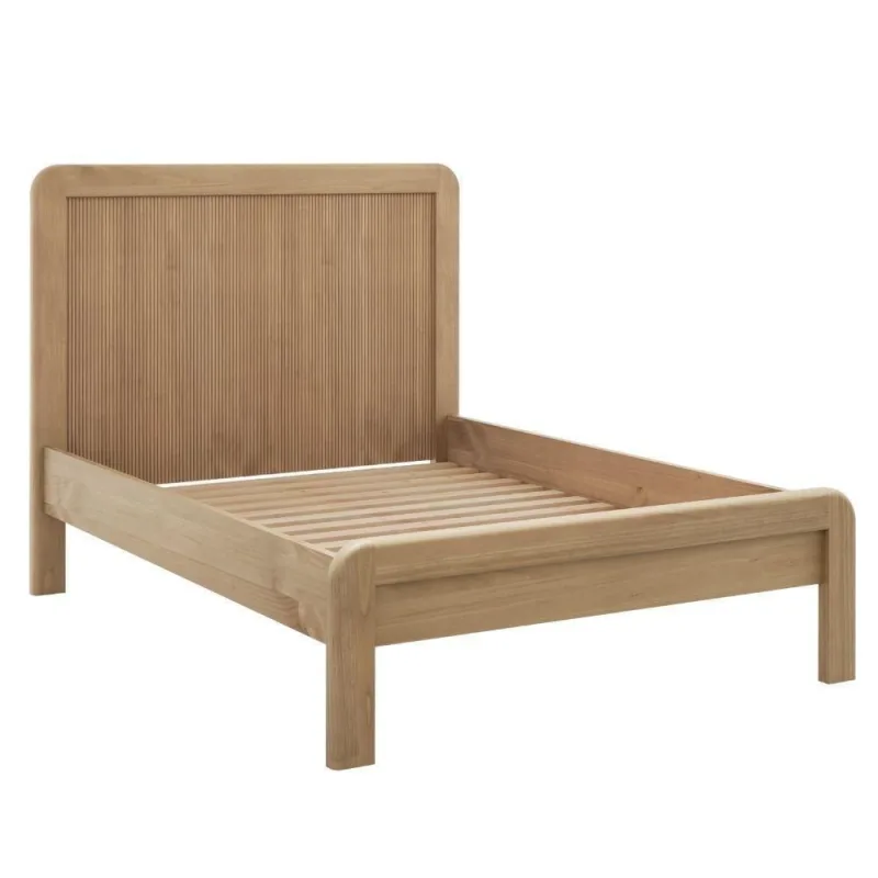 Cama de Casal 151CM 3308U com Cabeceira Canelada Madeira Maciça Marrom Milani Movelaria - OUTRAS - Móveis
