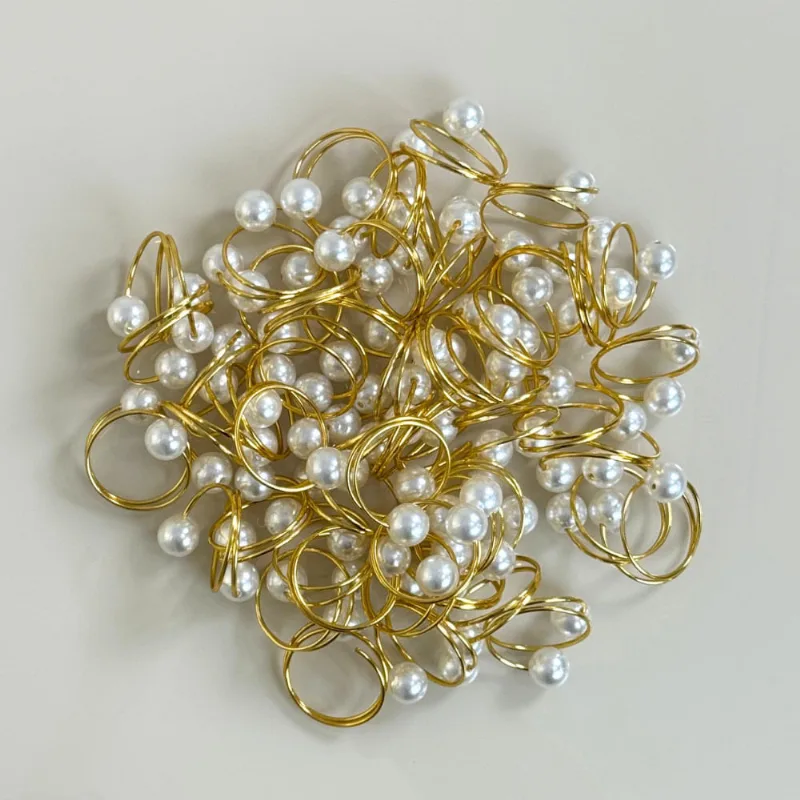 Kit 50 Anéis Para Guardanapos 4,5cm x 4,5cm Pérola Duas Voltas Argola Metal Mesa Posta - Dourado