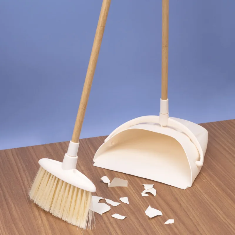 Kit Vassoura E Pa Bambu 124 Cm Off White - Oikos - Casa E Organização
