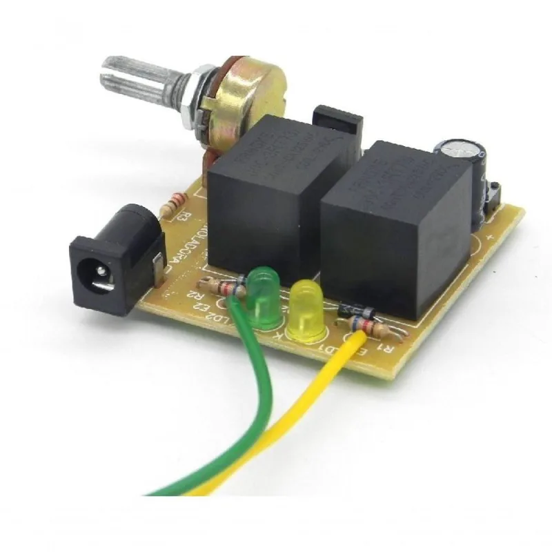 Kit Controlador De Motor E Velocidade 12v 1a - Não Disponível