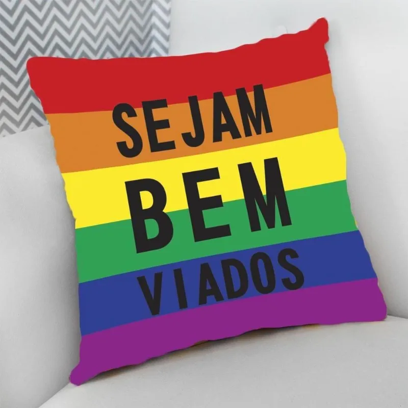Almofada Decorativa Cheia com Zíper 25x25cm Sejam Bem Viados - DELUZZ