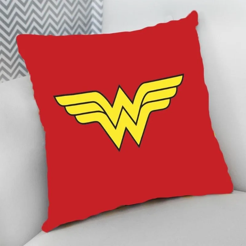 Almofada Decorativa Cheia com Zíper 25x25cm Mulher Maravilha - DELUZZ