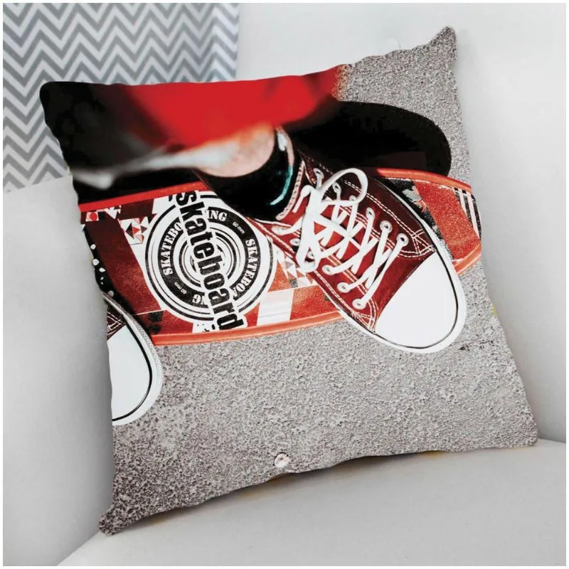 Almofada Decorativa Cheia Skate Tênis Vermelho