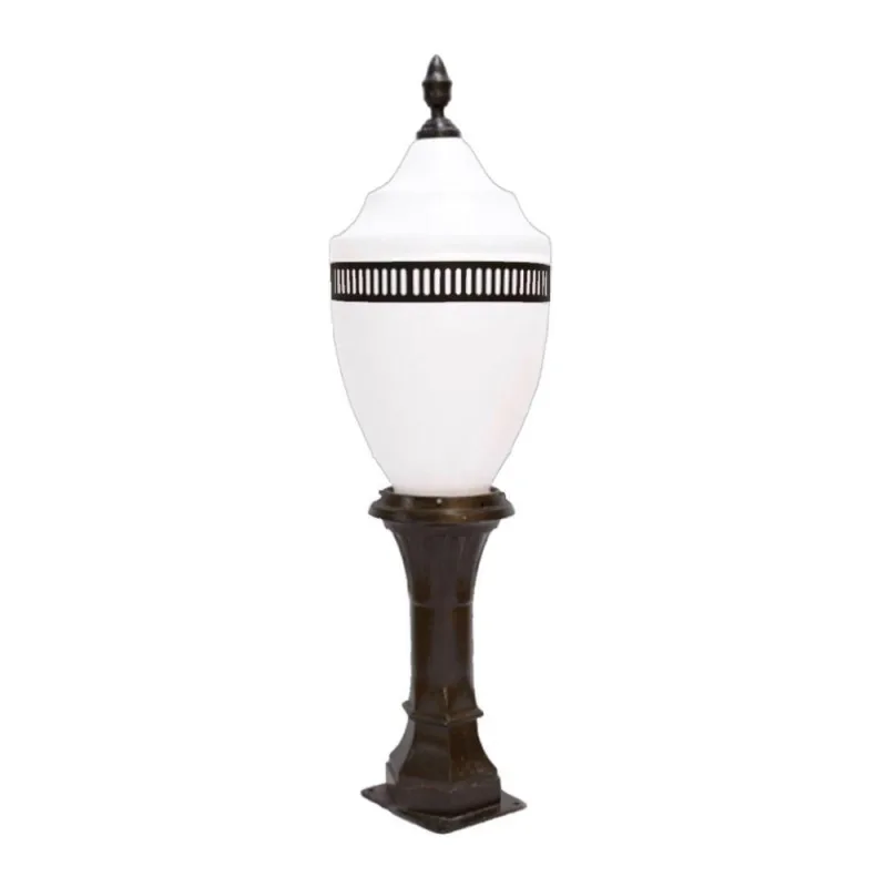 Poste para Jardim Belmonte Colonial Iluminação Externa Dourado Luminárias N. Sra. da Guia - Luminárias N. Sra. da Guia
