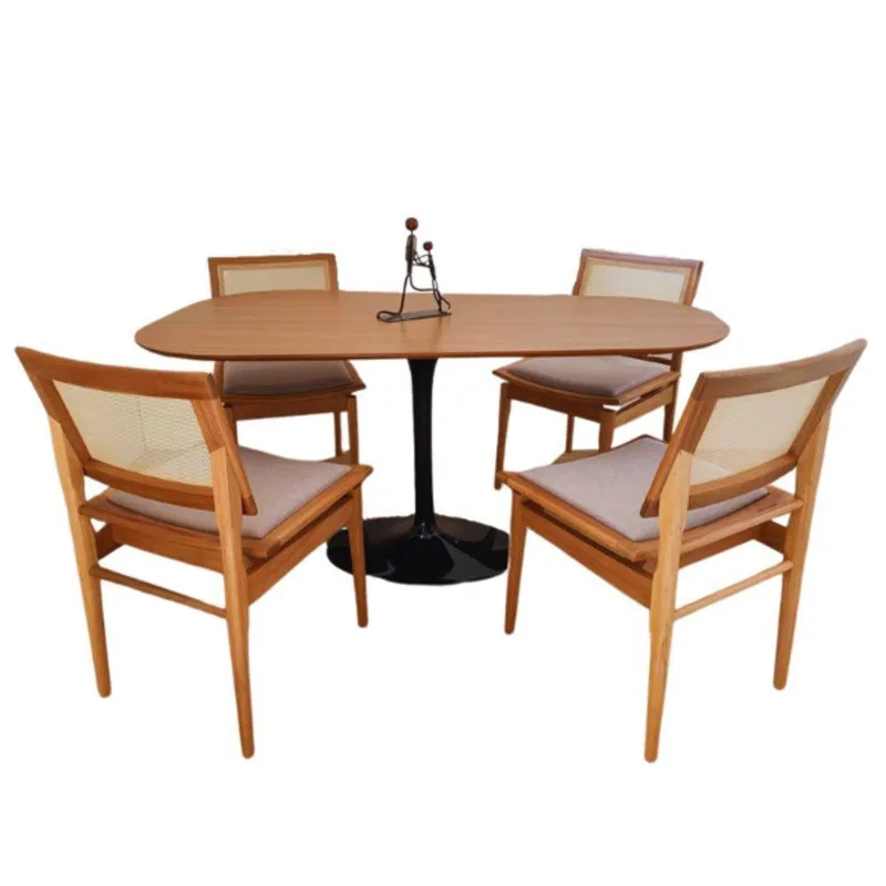 Saarinen Organica Oval Preta 198x22 Em Freijo