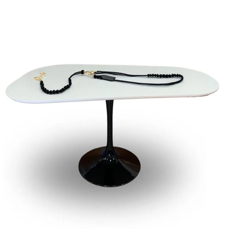 Saarinen De Jantar Tulipa Organica 140x90 Base Preto Tampo Branco