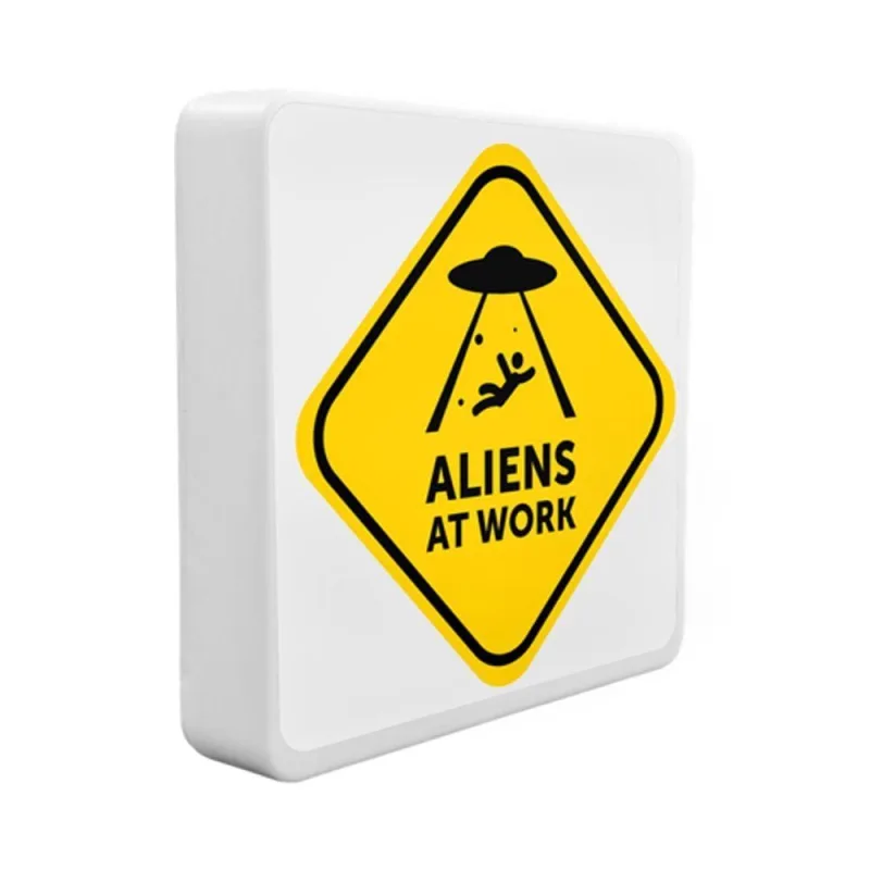Luminária Box Slim Aliens At Work com Luz Difusa e Alimentação USB - OUTRAS - Agro