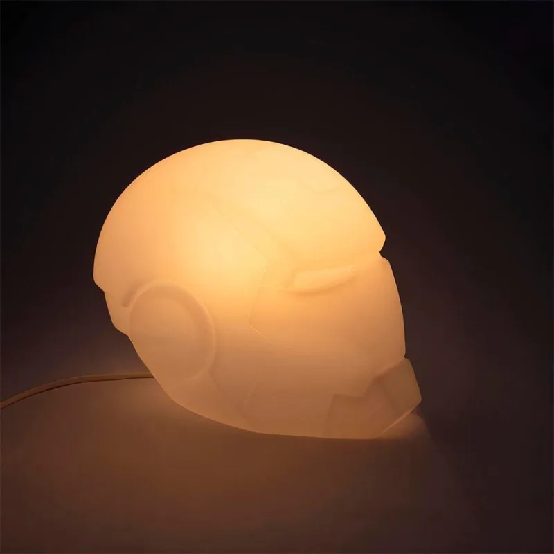 Luminária de Mesa Capacete Homem de Ferro Iluminação Difusa Bivolt Vermelho 21CM - OUTRAS - Agro