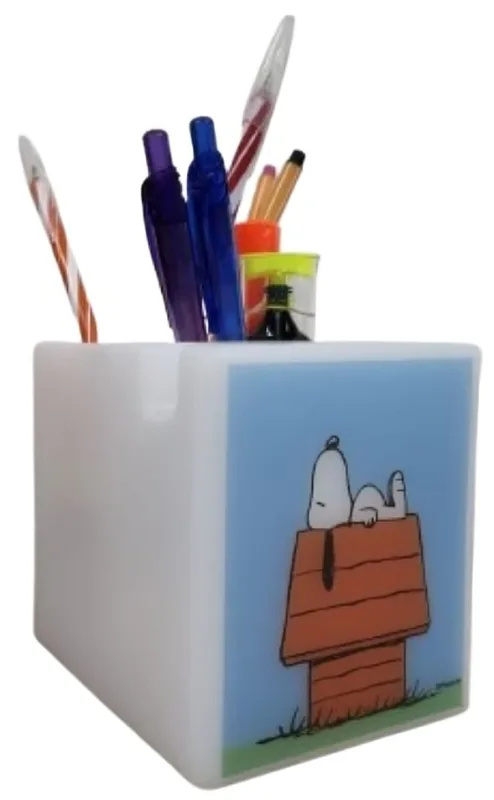 Luminária Porta Canetas Casinha Vermelha Snoopy - LC - Presentes