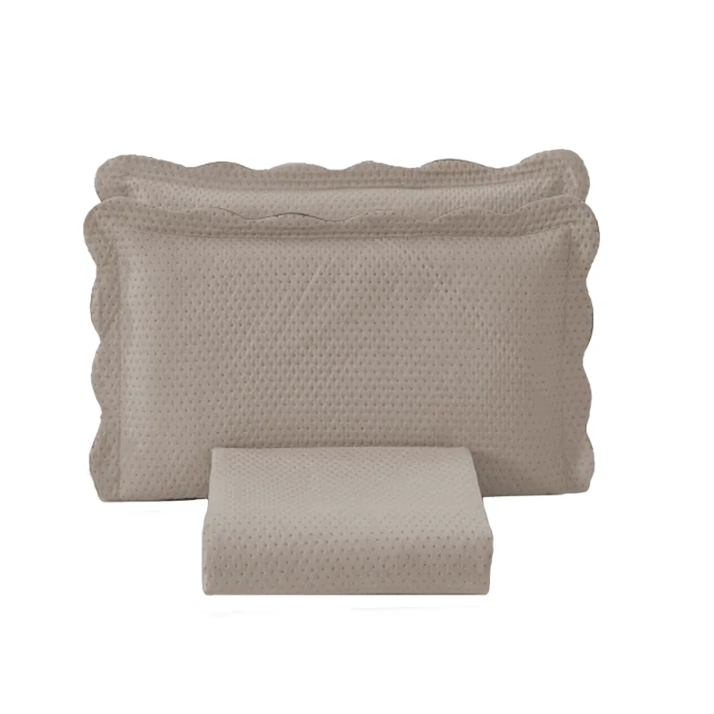 Colcha Cobre Leito Milão Queen 150 Fios Matelado Bolinha 3 Peças Dupla Face Bege