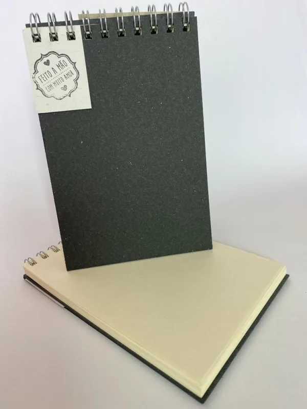 Caderneta Sem Pauta 50 Folhas Pólen Bold Capa Dura Preta Sketchbook - LC - Papelaria