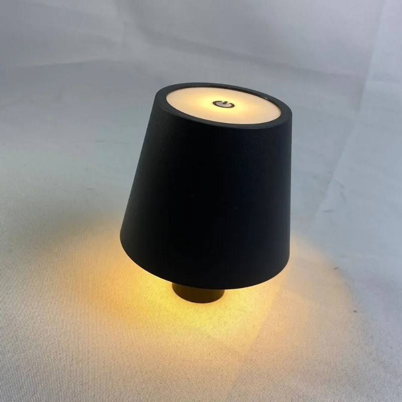 Mini Luminária Led - Preta