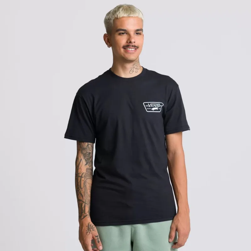 Camiseta Vans Mn Full Patch Black/White V4701600880009.M