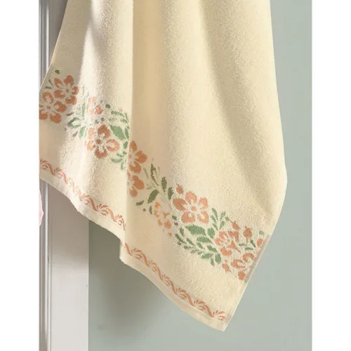 Toalha De Banho Karsten 67x135cm Carmelia 193/3 - KARSTEN - Higiene E Beleza