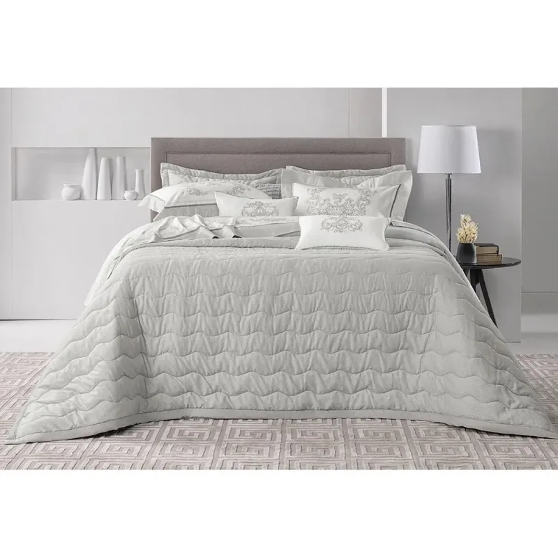 COLCHA KING TRUSSARDI 2 PORTA TRAVESSEIROS 300 FIOS CETIM FIERMONT - Trussardi - Cama