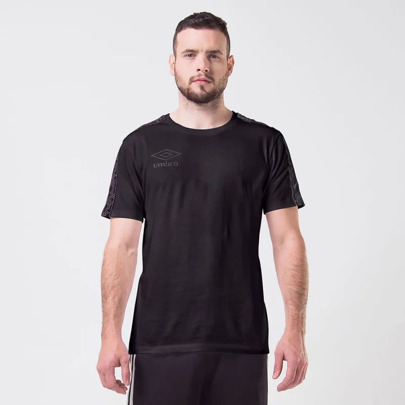 Camiseta Masculina Umbro Twr Tape Graphic - Umbro - Confecção