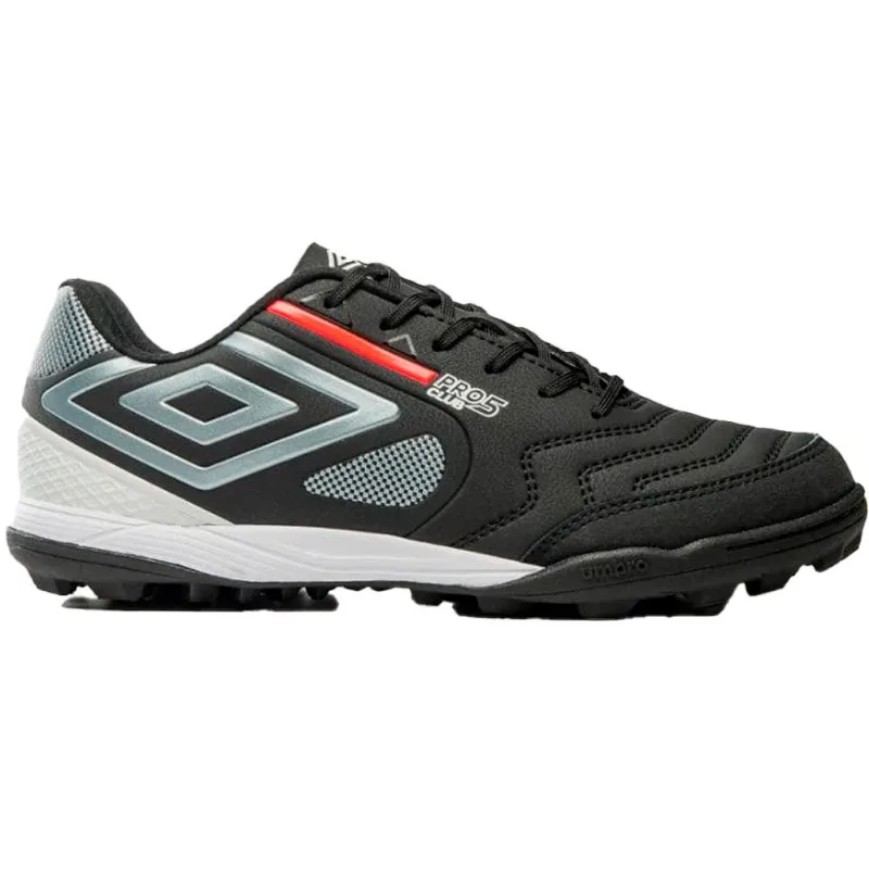 Chuteira Society N°38 Umbro Pro 5 Bump Club Preto E Prata (MP)