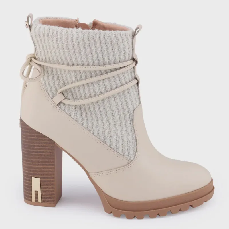 Bota Feminina Ramarim 23-60104 Salto alto tratorado cadarço