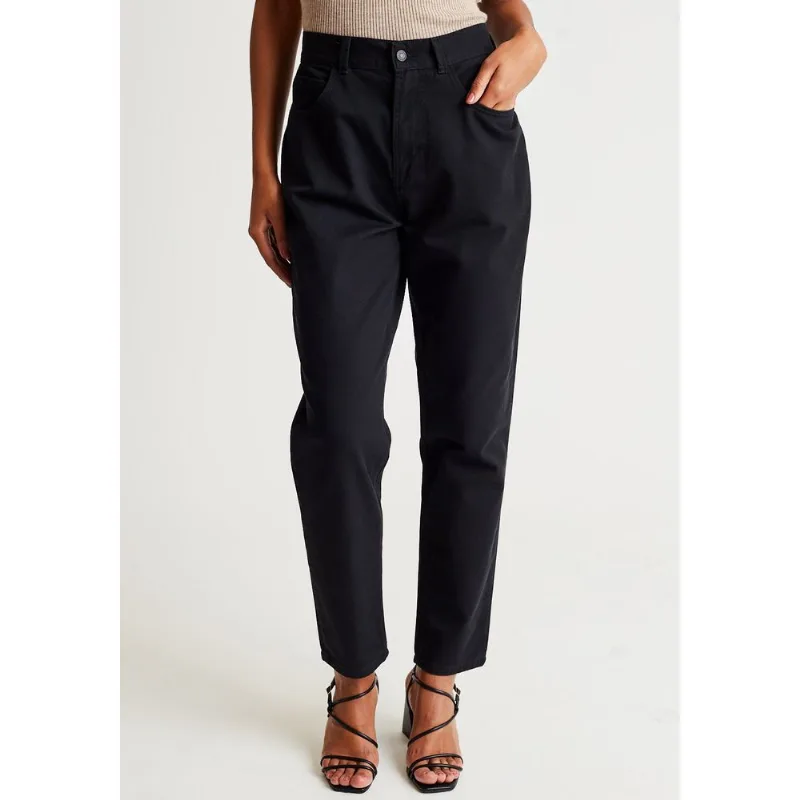 Calça sarja mom cintura alta Preto 28