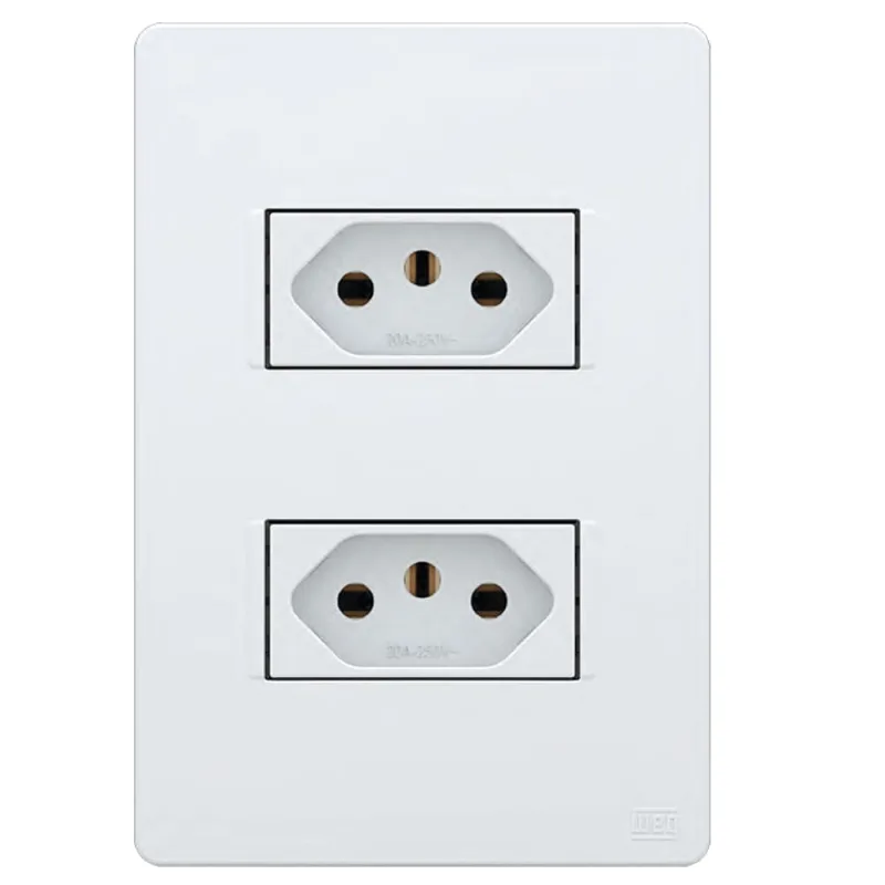 Conjunto 2 Tomadas 2P+T 20A 4x2 Esatta Weg Conjunto 2 Tomadas 2P+T 20A/250V 4x2 Branco Esatta