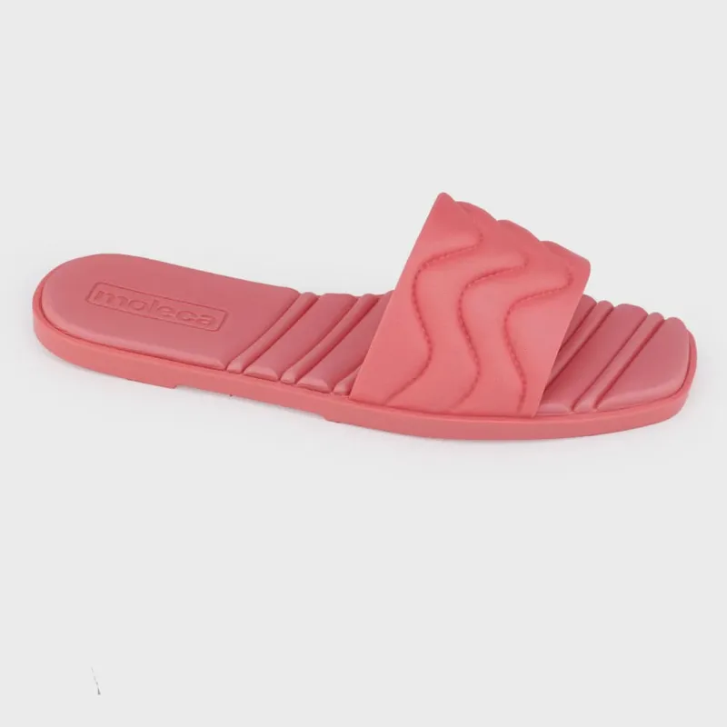 Chinelo feminino Moleca 5471.206 slip on camurça ondas