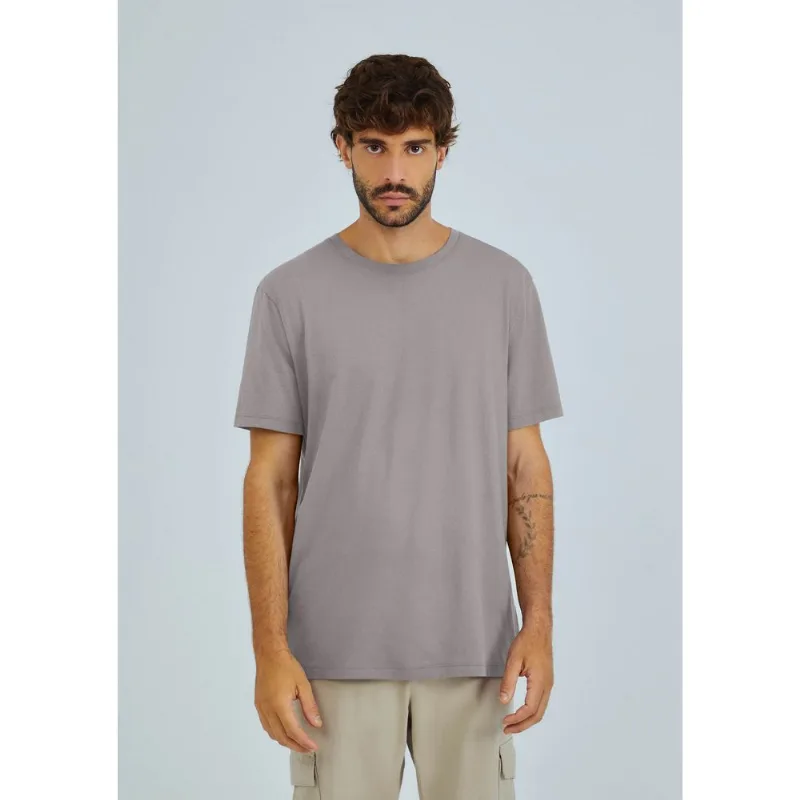 Camiseta Básica Unissex Manga Curta Regular World - Cinza XP