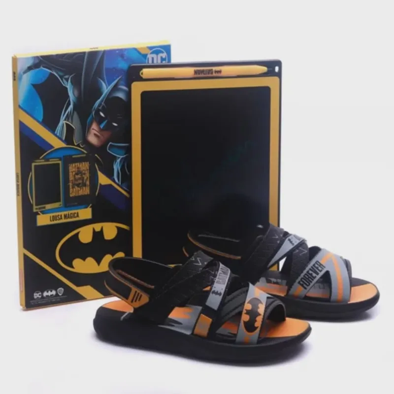 Sandália Grendene Batman Creative Preto Amarelo Cinza Ajustável Lousa Interativa - IPANEMA