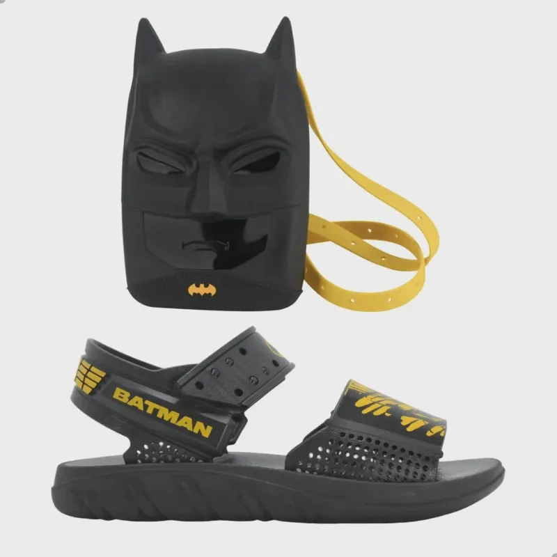 Sandália Grendene Batman Batmochila Infantil Preto Amarelo
