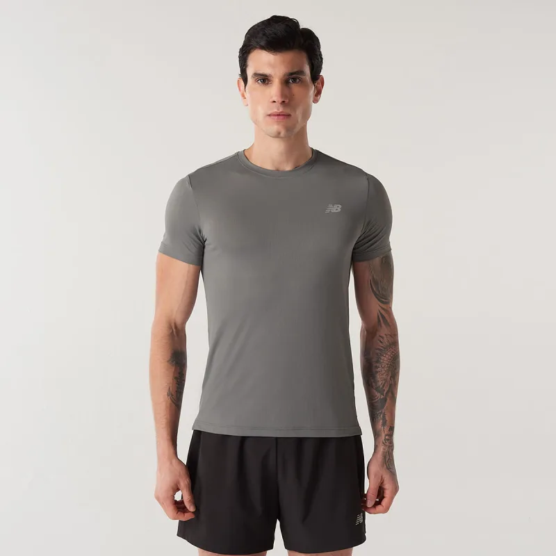 Camiseta Sport Essentials Masculina - New Balance - Confecção