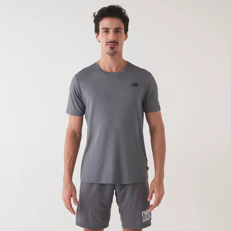 Camiseta Active Logo Masculina - New Balance - Confecção