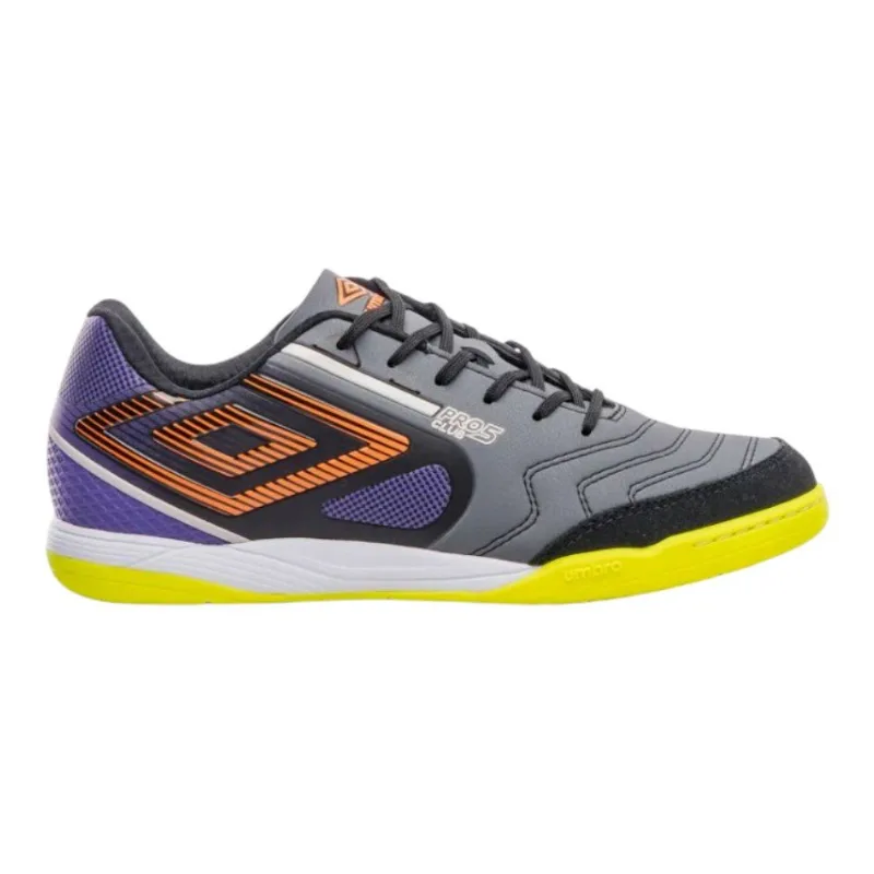 Chuteira Futsal N°39 Umbro Pro 5 Bump Club Grafite (MP)