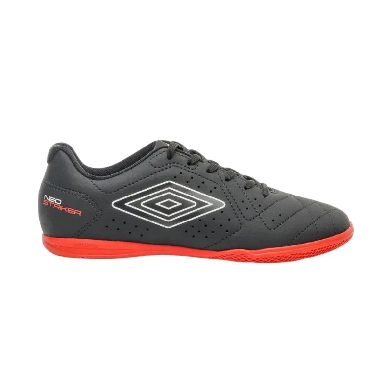 Chuteira Futsal N° 41 Umbro Neo Striker Preto (MP)