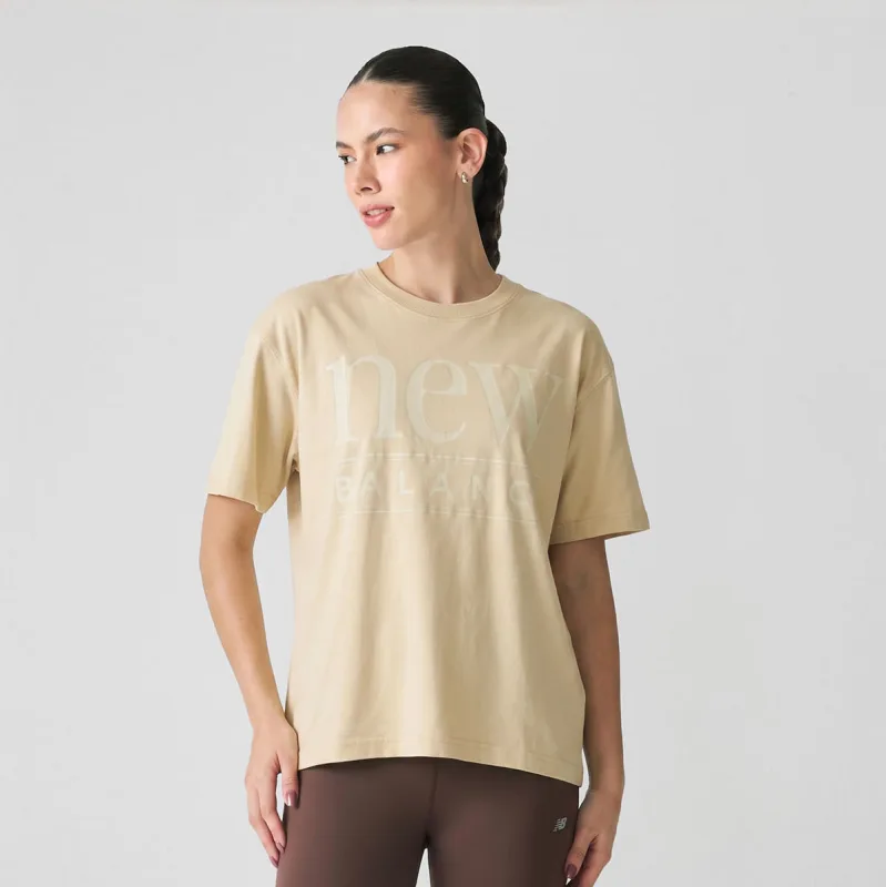 Camiseta Reimagined Oversized Feminina - New Balance - Confecção