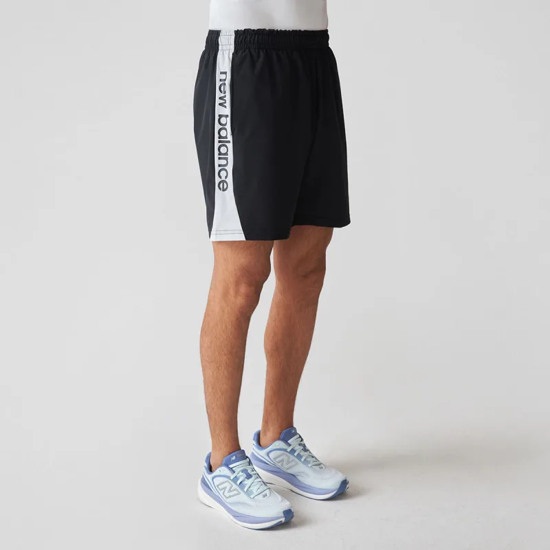 Bermuda Athletics Stretch Woven Graphic 7" Masculina - New Balance - Confecção
