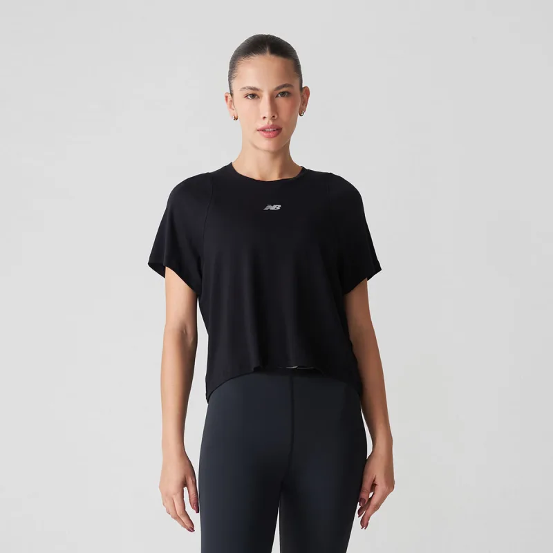 Camiseta Infinity Propel Feminina - New Balance - Confecção