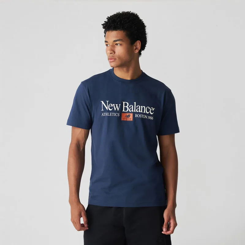 Camiseta Linear Athletics Masculina - New Balance