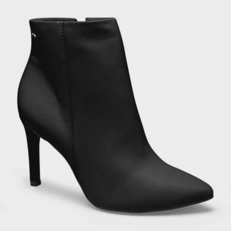 Bota Feminina Cano Curto Almeria Preto Dakota DA153-0001
