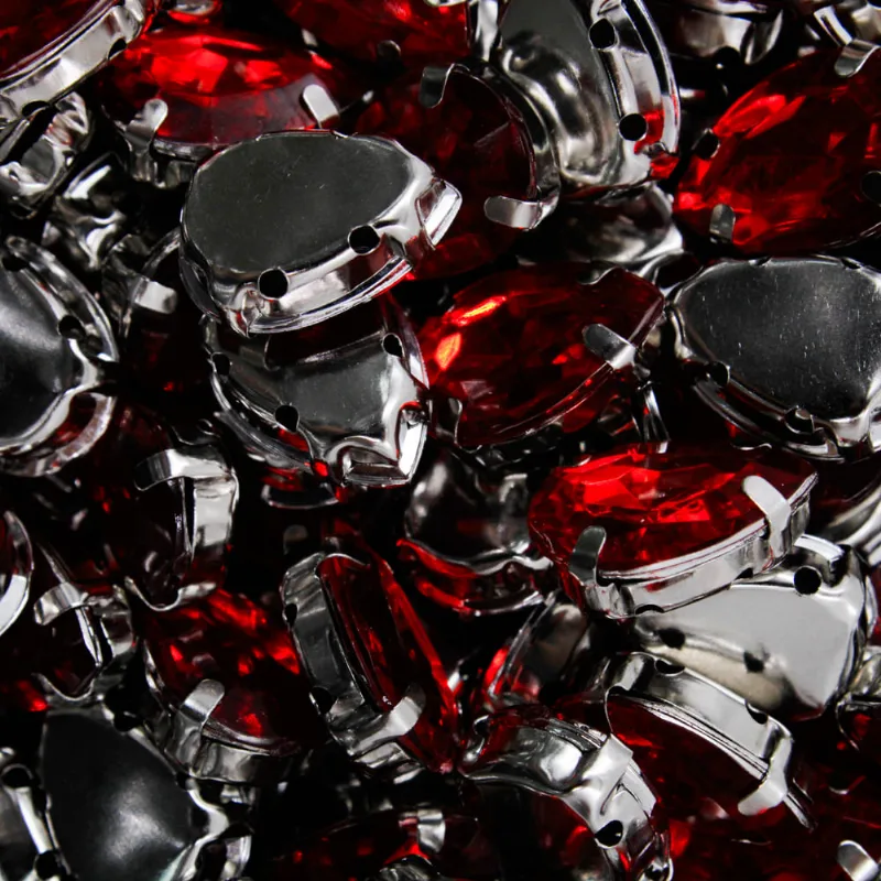 Chaton Engrampado Gota 10X14mm Em Metal E Acrilico Com 50 Peças 201 - Vermelho