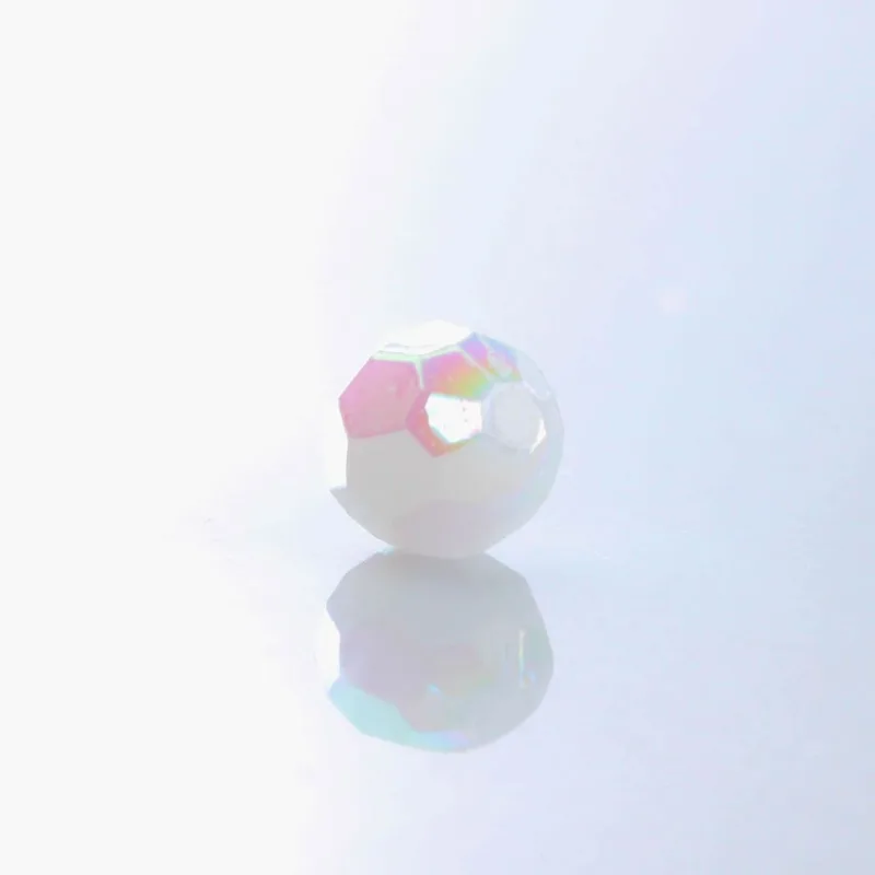 BOLA SEXTAVADA IRISADA LEITOSA PASSANTE 10MM EM ACRILICO COM 50GR 209 - Branco Z9
