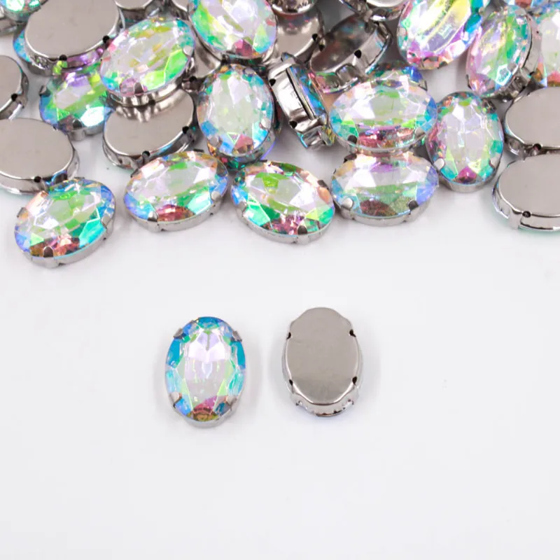 CHATON ENGRAMPADO OVAL 13X18MM EM METAL E ACRILICO COM 25 PEÇAS 129Kr - Niquel+Ab 129