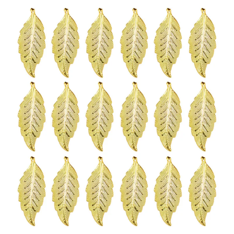 Pingente Folha 18X47mm Em Ferro Com 20 Peças 073 - Dourado