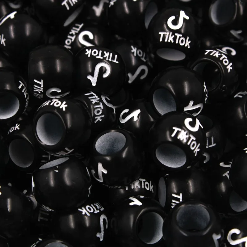 ENTREMEIO TIKTOK 11MM EM PLÁSTICO COM 50GR Branco E Preto
