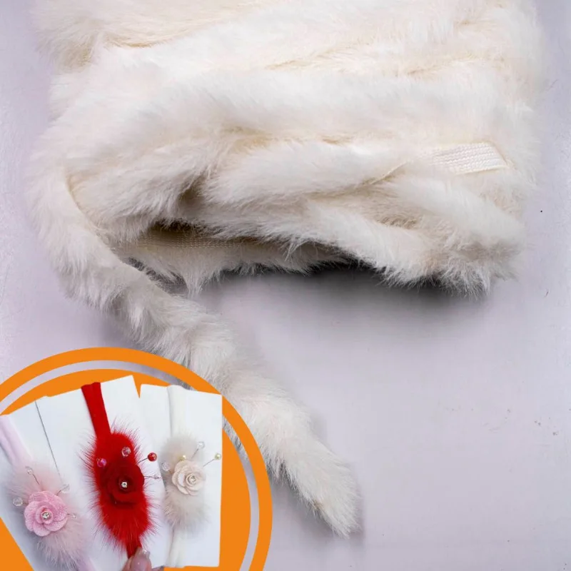 POMPOM BIGODE 10MM EM POLIESTER COM 01 METRO 209 - Branco Z9
